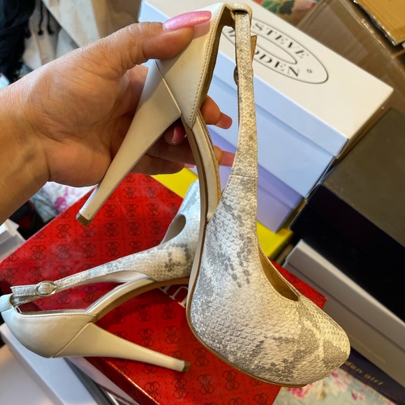 GUESS Jacoba Python print Platform Stilettos đź‘ 8M - Picture 9 of 11